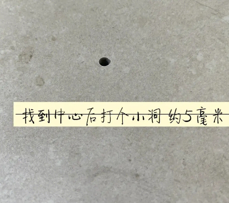 确山瓷砖空鼓维修公司专业解答在瓷砖铺贴过程中，如果砂料搅拌不均匀，将会带来以下问题